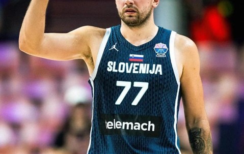 九游体育-包含东契奇在湖人比赛中问鼎冠军，赛事规则更新引发热议！的词条