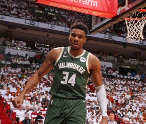 九游体育-字母哥在塞尔维亚队比赛中回归赛场，挺进下一轮引发热议！的简单介绍