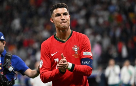 九游娱乐-C罗在塞尔维亚队比赛中精彩发挥，突破纪录引发热议！的简单介绍